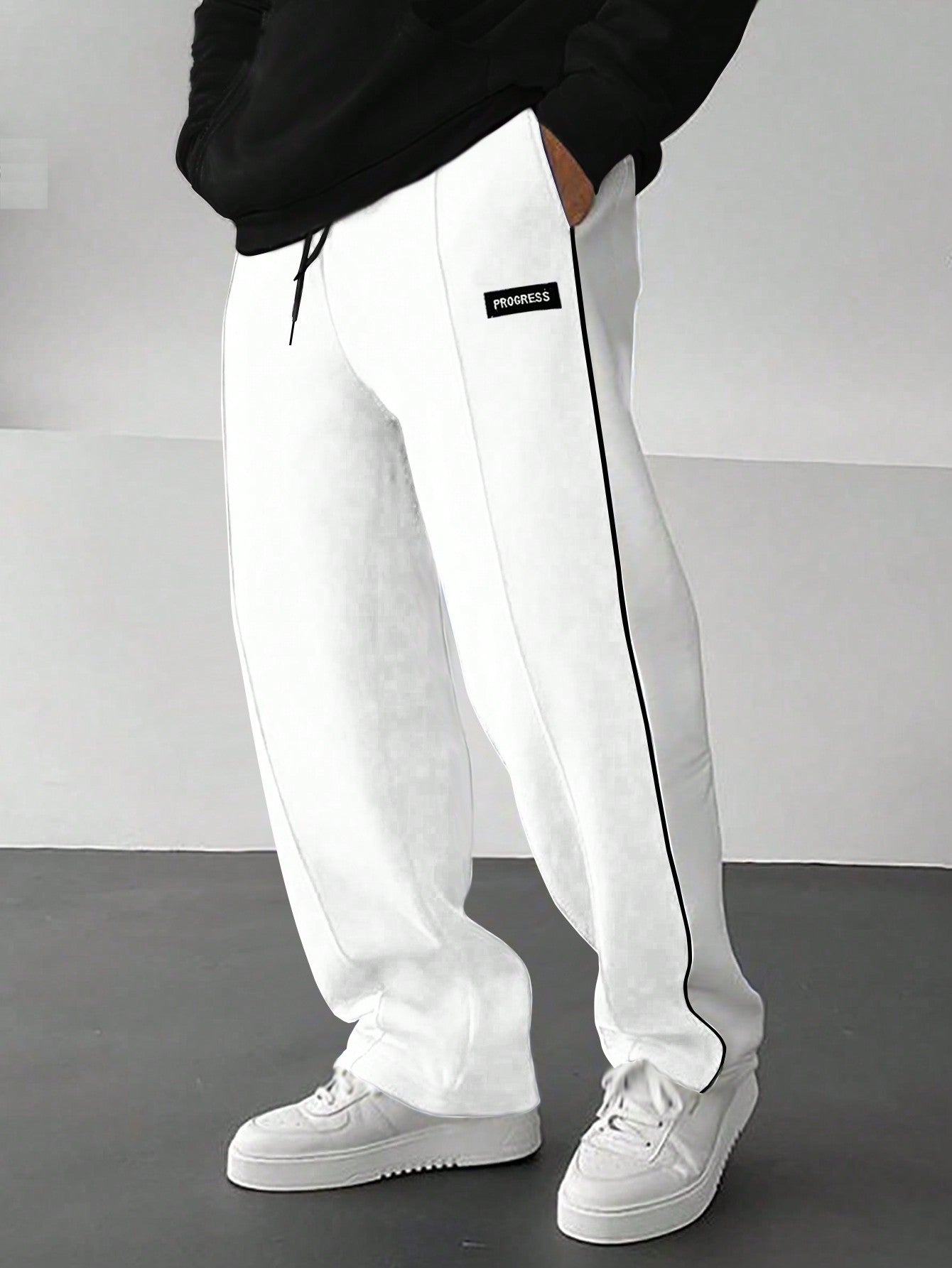 Manfinity Homme Men'S Loose Fit Sweatpants with Patch Detail and Drawstring Waist Straight Leg Long Sweat Pant Going Out Casual Boyfriend Gift